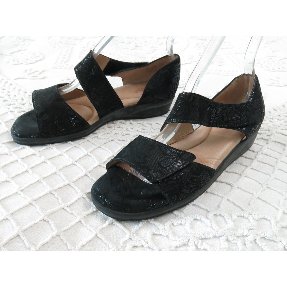 BeautiFeel Black Floral Embossed Suede Wedge Sandals Adjustable Straps 38 7.5-8